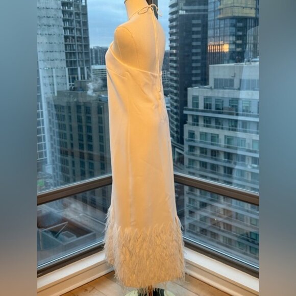 🆕 ALEXIS 🧿 NWOT Izzie Feather Trimmed Maxi Dress, White, Sz M - Picture 8 of 16